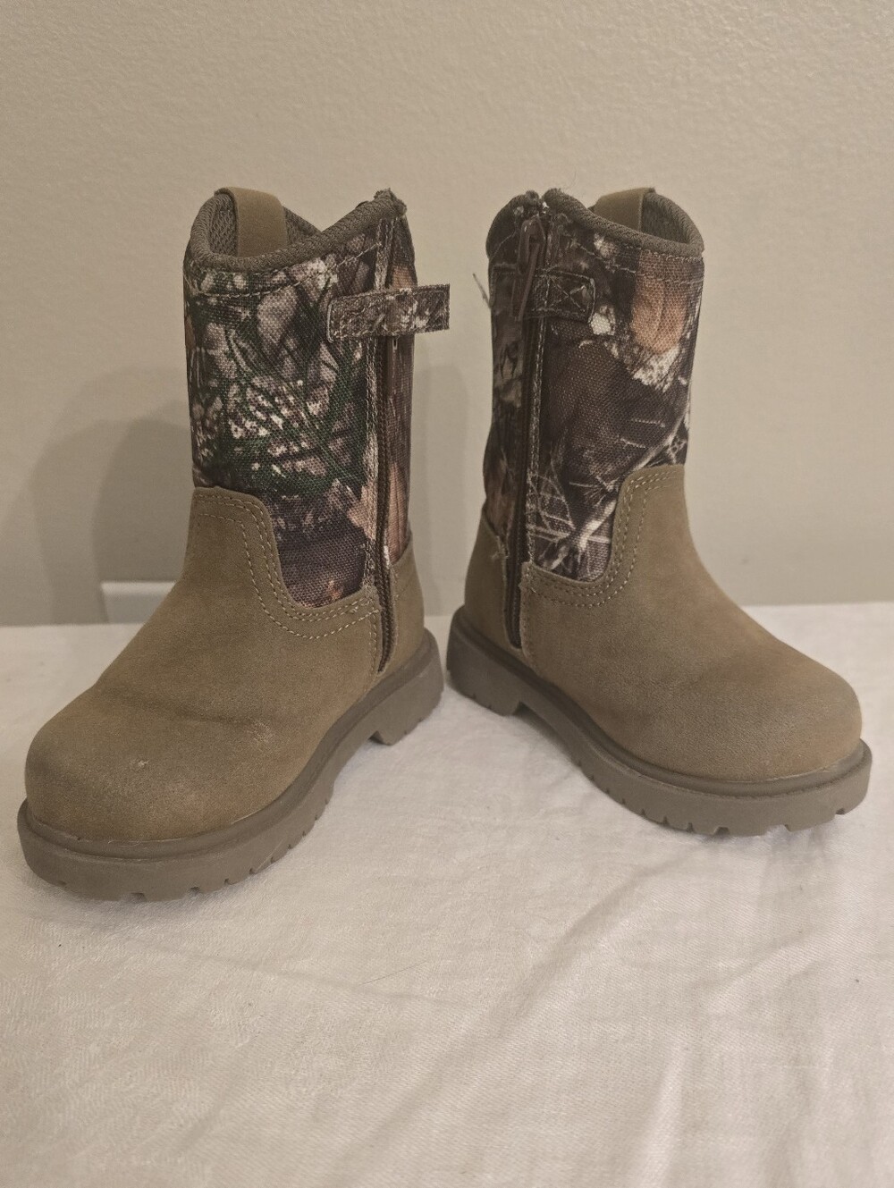 Magellan Outdoors Toddlers' Boone Boots Size 7D